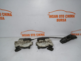 Seat Leon  sağ sol ön kapı kilidi kilidi  ve iç açma kolu