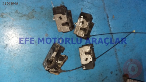 Renault Master Çıkma Kapı Kilidi