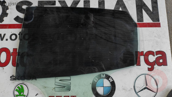 2012 Seat ibiza sol arka kapı camı