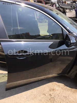 2018 HONDA CIVIC HATASIZ SAĞ ÖN KAPI.