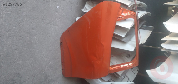 Renault clio 5 çıkma sağ arka kapı az hasarlı