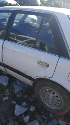 mazda 323 sedan çıkma sol arka kapı