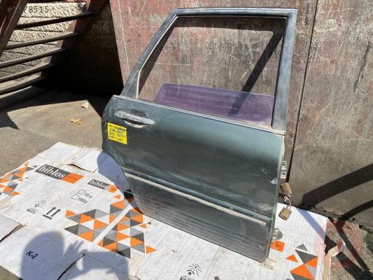 MİTSUBİSHİ GALANT SAĞ ARKA KAPI DÖŞEMESİ 1990 MODEL