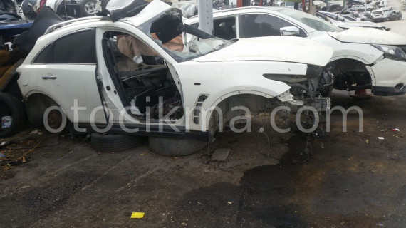 FX35 İNFİNİTİ KOMPLE KASA.