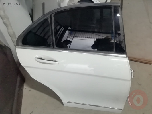 MERCEDES C-180 SAĞ ARKA KAPI