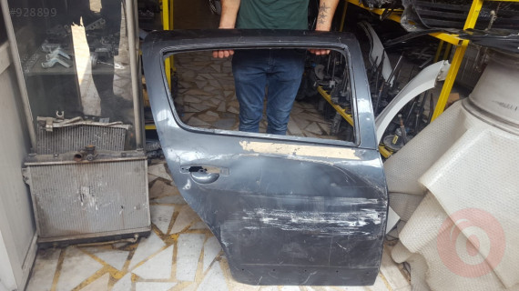 DACİA SANDERO ÇIKMA SAĞ ARKA KAPI ORJİNAL