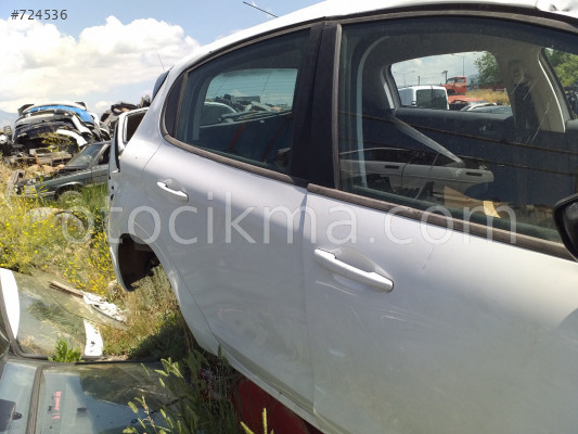 PEUGEOT 208 ÇIKMA SAĞ ARKA KAPI