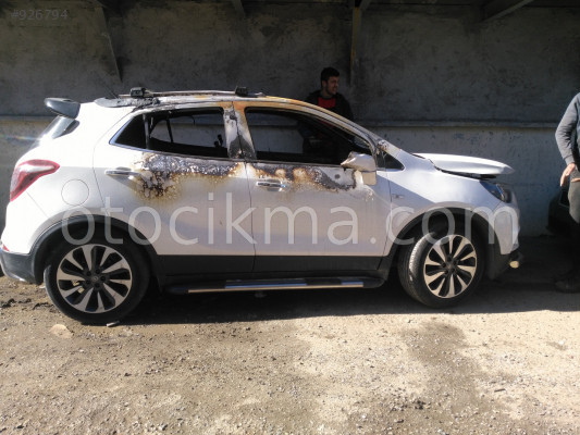 OPEL MOKKA X SAĞ ARKA KAPI