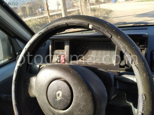 Renault express komple göğüslük mevcuttur.