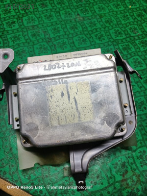 2002-2006 Corolla motor beyni