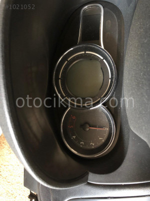 Renault fluence gösterge saati