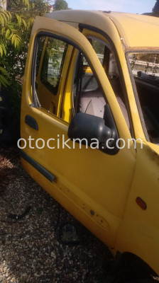 Renault kango sag on kapı