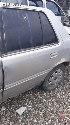 1992 hyundai excel 1.5 çıkma dolu kapı sol arka