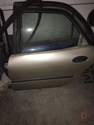 Reno Laguna sol arka kapı