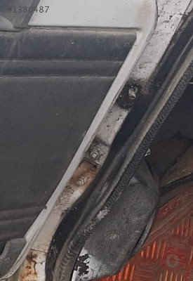 1998 model citroen c15 çıkma sol ön kapı menteşesi