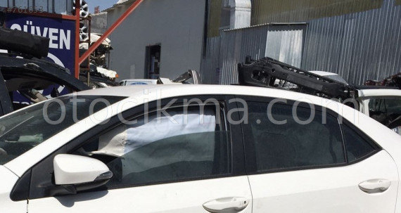 2017 TOYOTA COROLLA 1.3 HATASIZ SOL TAKIM KAPI CAMI.