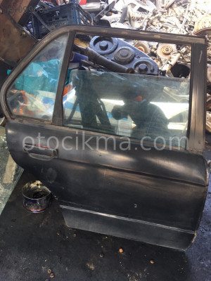 BMW E30 SAĞ ARKA KAPI
