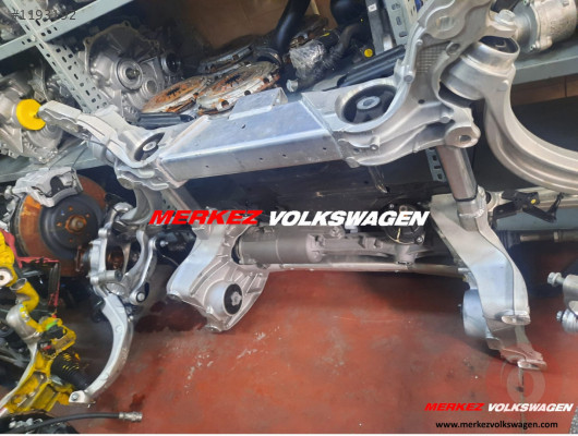 AUDİ - Q8 / MOTOR ÖN TRAVERS (SIFIR - ORİJİNAL)