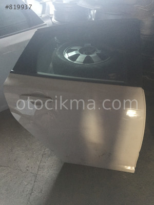 Ford focus 3 cıkma orjinal beyaz sağ arka kapı
