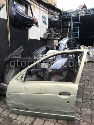 Renault megane 1 çıkma sol ön kapı