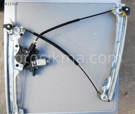RENAULT MEGANE 4 SOL ÖN KAPI CAM KRİKOSU
