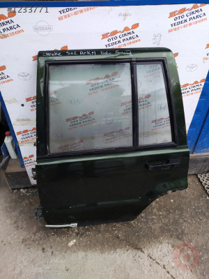 Jeep Cherokee sol arka dolu kapı