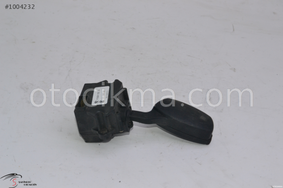 BMW 5 SERİSİ E60 E61 E63 E64 SİNYAL KOLU