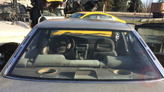 1992 model mazda 626 çıkma bagaj camı