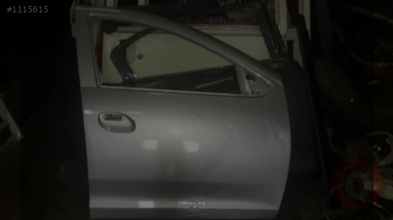 dacia logan çıkma sağ ön kapı orjinal