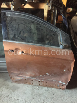 2017 ford kuga sağ ön kapı