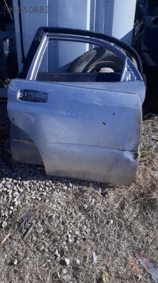 SUBARU IMPREZA SAĞ  ARKA KAPI