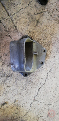 volvo xc90 çıkma üst motor kulağı.