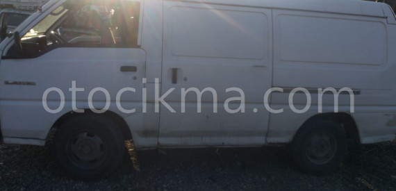 1996 model mitsubishi l300 çıkma sol yan panel