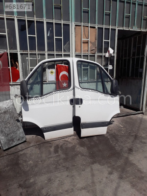 Renault master çıkma kapı orjinal hatasız