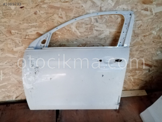 FİAT EGEA SOL ÖN KAPI AZ HASARLI BEYAZ