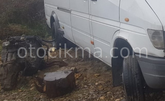 1997 mercedes sprinter 412d çıkma sağ yan panel