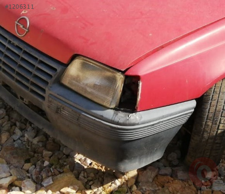 opel kadett 1.6 çıkma sol far.