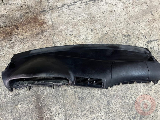 BMW E46 TEMİZ TORPİDO GÖĞÜS