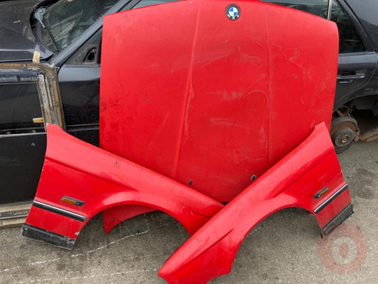 Bmw e34 kaput, çamurluk