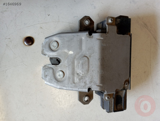 FORD FOCUS ARKA BAGAJ KİLİDİ..8M51 R442A66D