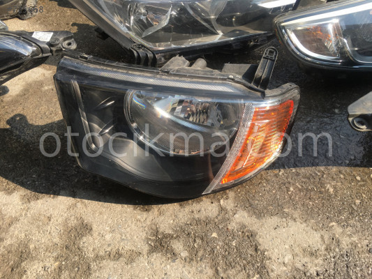 Mitsubishi l200 sol far
