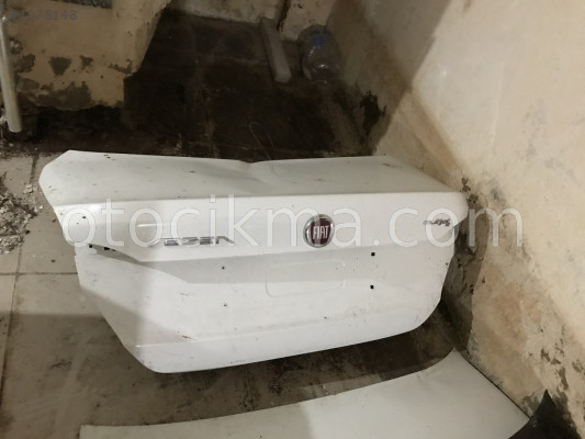 FİAT EGEA BAGAJ KAPAGI ÇIKMA BEYAZ