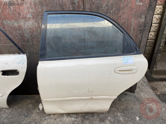 MAZDA 626 SEDAN SOL ARKA KAPI MENTEŞESİ 1995-1998 MODEL ORJİ
