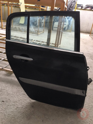 RENAULT MEGAN 2 SAĞ ARKA KAPI HCBK