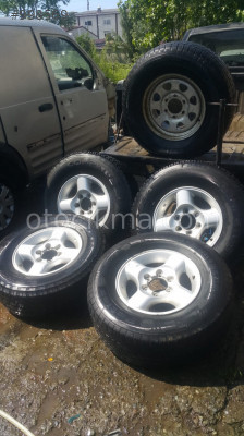 Nissan pıkup orjinal jantlar