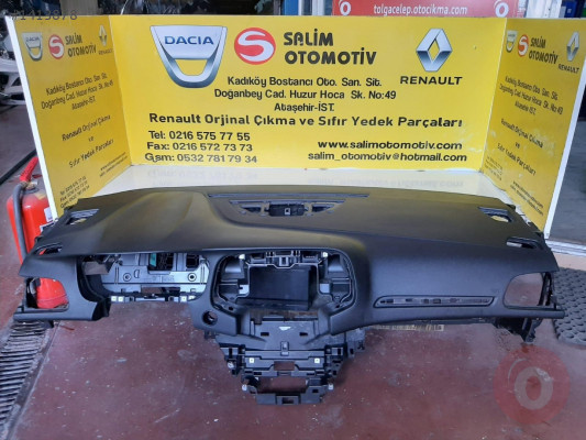 Renault Megane 4 çıkma torpido