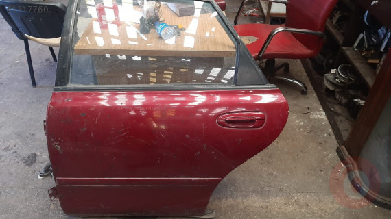 mazda 626 çıkma sol arka kapı