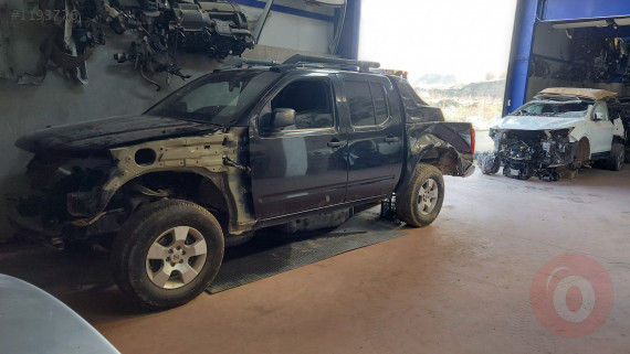 NİSSAN NAVARA ORJINAL KAPI....MİL OTOMOTİV