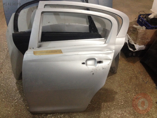 Opel corsa d sol arka kapı gri 1