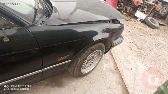 BMW 5 sağ on çamurluk